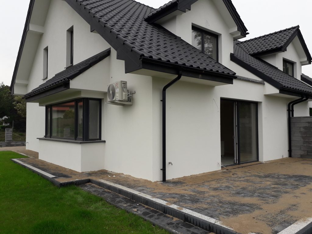 Efekt końcowy montażu klimatyzacji na zew